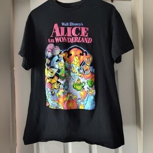 Disney Brand Alice in Wonderland T-shirt size L